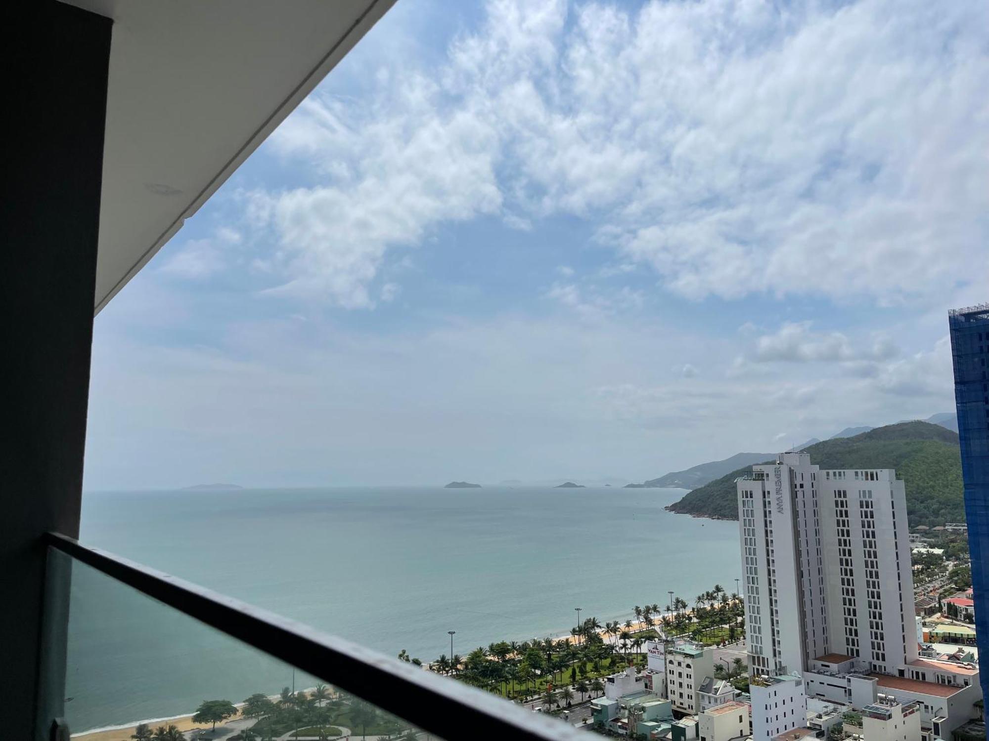 Flc Sea Tower Quy Nhon Seaview Condotel Exterior photo